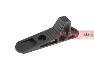 MLEmart.com - Revanchist Magazine Hand Grip for M-Lok ( Black )